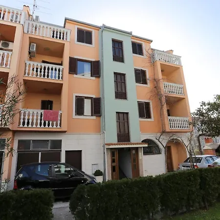 Apartment By The Sea Podstrana, Split - 9503